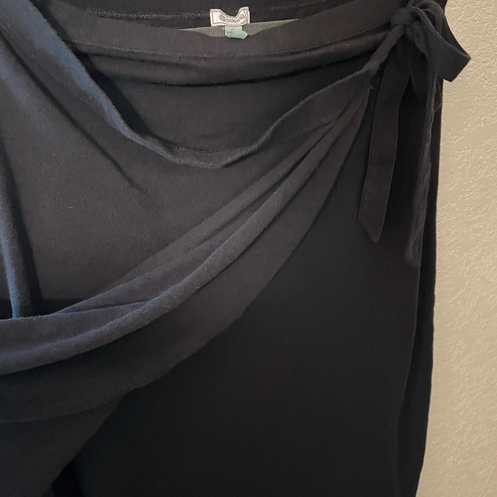 Susina black wrap skirt. Nordstrom. Sz. XL. Cotton blend, stretch, comfy.